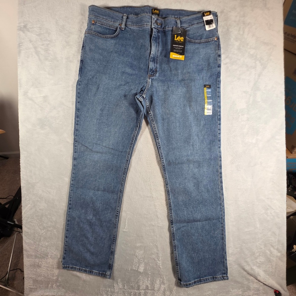 Lee Regular Fit Bootcut Comfort Stretch Blue Jeans Men's 42x32 NWT